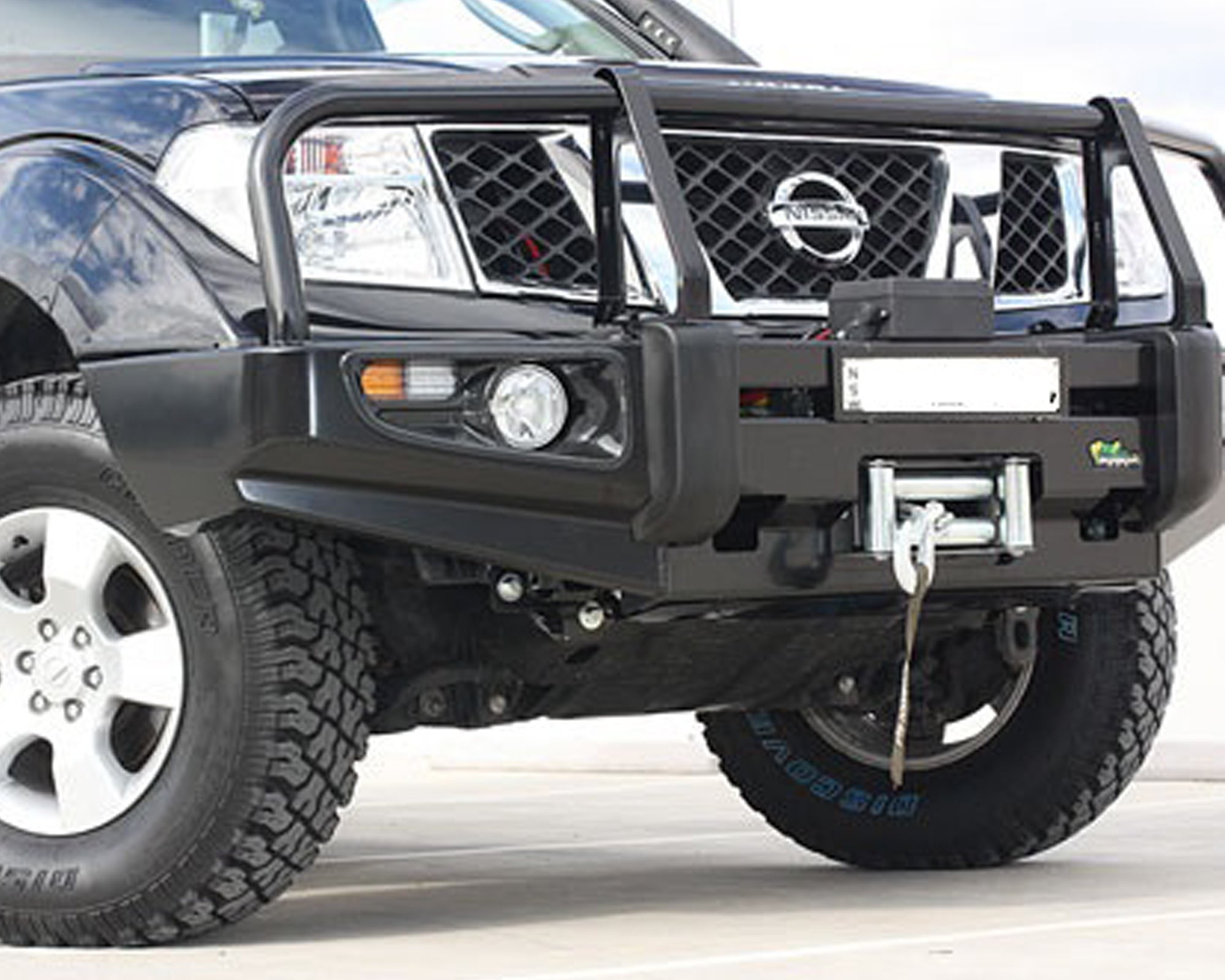 nissan d40 navara bull bar deluxe